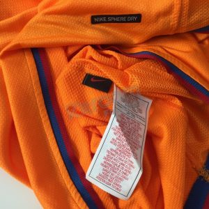 2006-07 Barcelona Away Shirt Nike *BNWT* L - Image 4