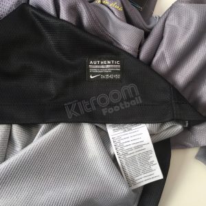 2012-13 Barcelona GK L/S Shirt V. Valdes #1 Grey Nike *BNWT* L - Image 4