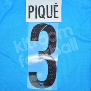 2015-16 Barcelona Player Issue Third Name Set Avery - #3 PIQUÉ