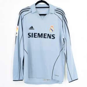 2005-06 Real Madrid Third Shirt #11 CICINHO Match Worn - Image 2