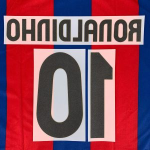 Official Reissue 2007-08 Barcelona Name Set #10 RONALDINHO Sipesa - Image 2