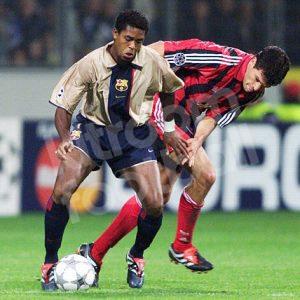 2001-02 Barcelona Away Shirt #9 KLUIVERT (Very Good) M Champions League - Image 4