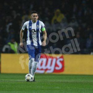 2017-18 Porto Home Shirt #16 HECTOR HERRERA Match Un Worn Shirt Champions League - Image 4