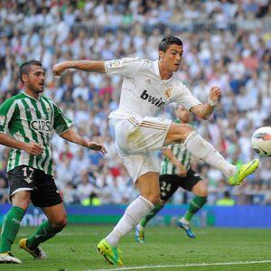 2011-12 Real Madrid Home Player Issue Shirt #7 RONALDO Formotion (Good) M - Image 4