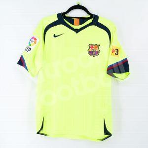 2005-06 Barcelona Away Shirt #19 MESSI (Very Good) S Nike - Image 3