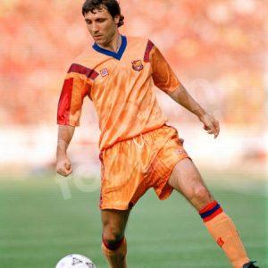 1992 Barcelona Away Shirt Wembley #8 STOICHKOV Retro (XL) LS - Image 4