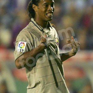 2004-05 Barcelona Third Shirt #10 RONALDINHO (Very Good) M - Image 4