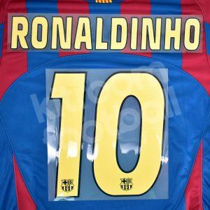 2004-06 Barcelona Ronaldinho Home Name Set Player Issue Champions League