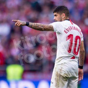 2019-20 Sevilla FC Home Shirt #10 EVER BANEGA Match Worn vs Alaves - Image 4