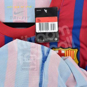 2011-12 Barcelona Home Shirt #3 PIQUE BNWT L Champions League - Image 3