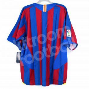 2005-06 Barcelona Home Shirt Nike BNWT XL - Image 3