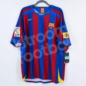 2005-06 Barcelona Home Shirt #10 RONALDINHO Nike BNWT XL - Image 3