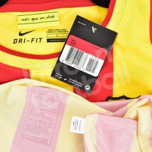 2014-15 Barcelona Fourth Shirt #10 MESSI Senyera BNWT L - Image 4