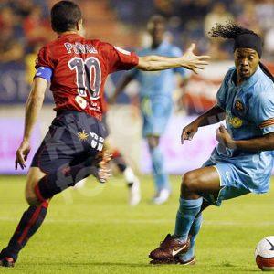 2007-08 Barcelona Away Shirt #10 RONALDINHO (Excellent) L - Image 5