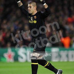 2009-10 Barcelona Goalkeeper Shirt #1 V. VALDES BNWT L V2 - Image 5
