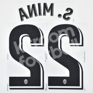 Original Player Issue 2018-20 Valencia CF Home Name Number Set #22 S. MINA - Image 3
