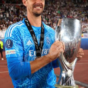 2022-23 Real Madrid Goalkeeper Shirt #1 COURTOIS UEFA Supercup 2022 BNWT L SS - Image 5