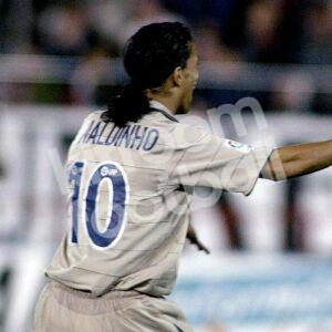 2003-04 Barcelona Away Shirt #10 RONALDINHO (Very Good) XL - Image 5