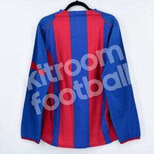 Original Player Issue 2004-05 Barcelona Home Shirt Size M Long Sleeves (Good) - Image 3