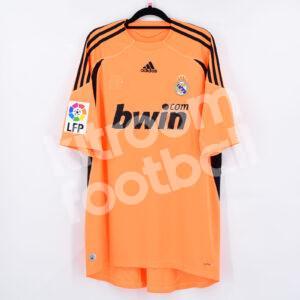 2009-10 Real Madrid Goalkeeper Shirt #1 Iker CASILLAS (Very Good) L - Image 2