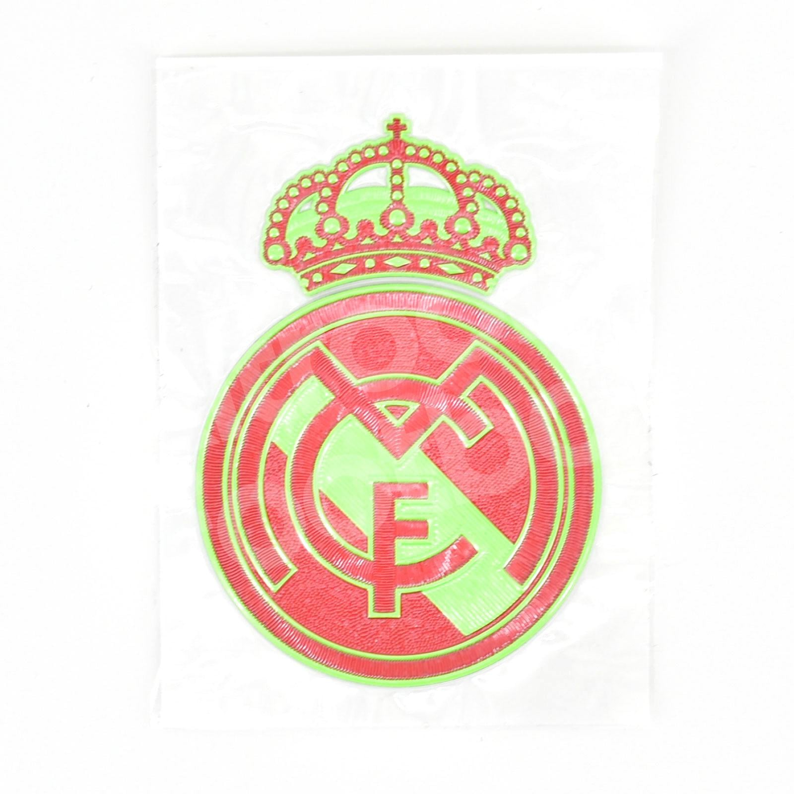original-2023-24-real-madrid-goalkeeper-re1695035579