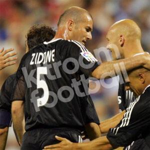 2004-05 Real Madrid Away Black Shirt #5 ZIDANE Size L BNWT - Image 5