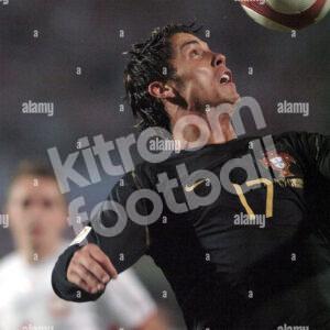 2006 Portugal Away Shirt Player Issue #17 Cristiano RONALDO (Size M) Long Sleeves - Image 5