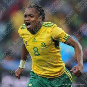 Official 2010 FIFA World Cup South Africa Home Shirt #8 TSHABALALA (Adidas) (Size M) - Image 5