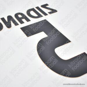 2003-05 Real Madrid Home Name Set #5 ZIDANE (Repro) Champions League - Image 3