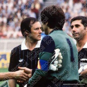 1984 Spain UEFA Euro Goalkeeper Name Set #1 (Arconada) (Repro) - Image 2